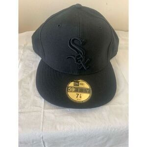 New Era White Sox Fitted Solid Black Hat, Size 7 7/8 NEW